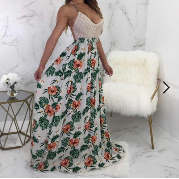Diva Boutique Dresses & Skirts - Floral Maxi Dress